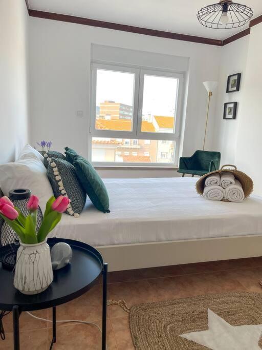 Esplanada-zona Central-perto Praias-estacionamento Gratuito Apartment Setubal