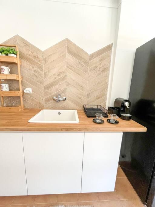Esplanada-zona Central-perto Praias-estacionamento Gratuito Apartment Setubal