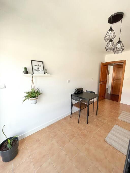 Apartment Esplanada-zona Central-perto Praias-estacionamento Gratuito