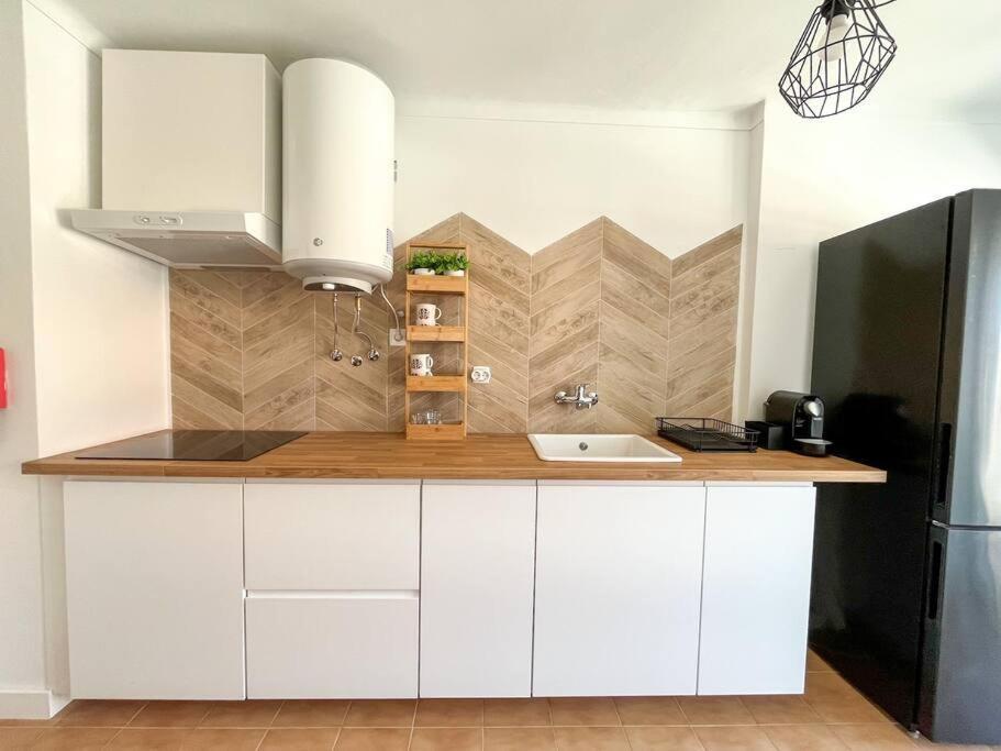 Apartment Esplanada-zona Central-perto Praias-estacionamento Gratuito Setubal